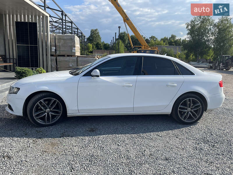 Седан Audi A4 2009 в Дубно