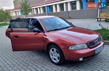Седан Audi A4 1996 в 