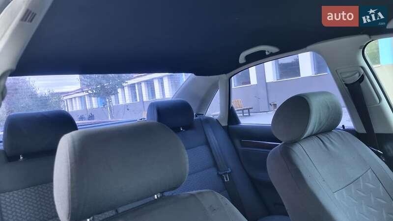Седан Audi A4 1996 в Луцке