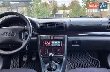 Седан Audi A4 1996 в 