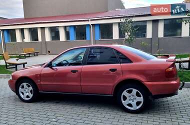 Седан Audi A4 1996 в 