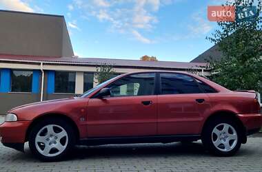 Седан Audi A4 1996 в 