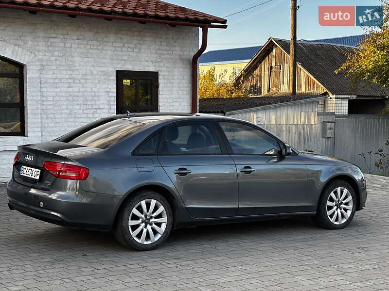 Седан Audi A4 2013 в Красилові