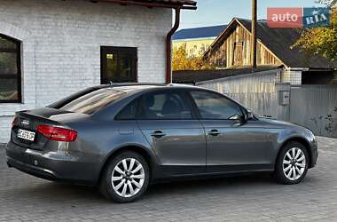 Седан Audi A4 2013 в 