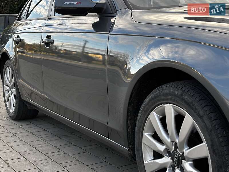 Седан Audi A4 2013 в Красилові