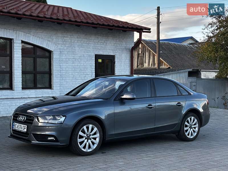 Седан Audi A4 2013 в Красилові