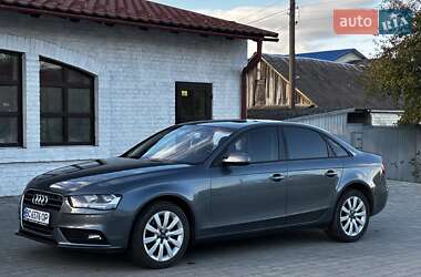 Седан Audi A4 2013 в 