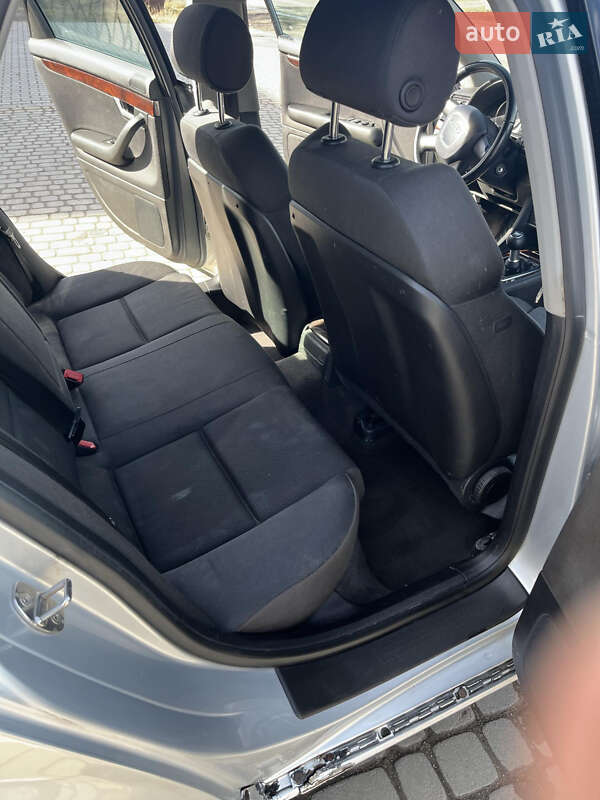 Універсал Audi A4 2002 в Сокирянах