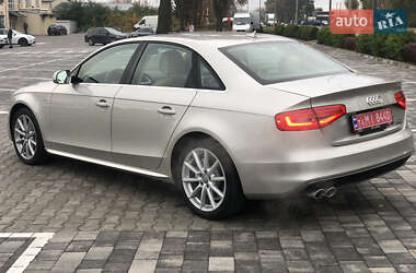Седан Audi A4 2015 в 
