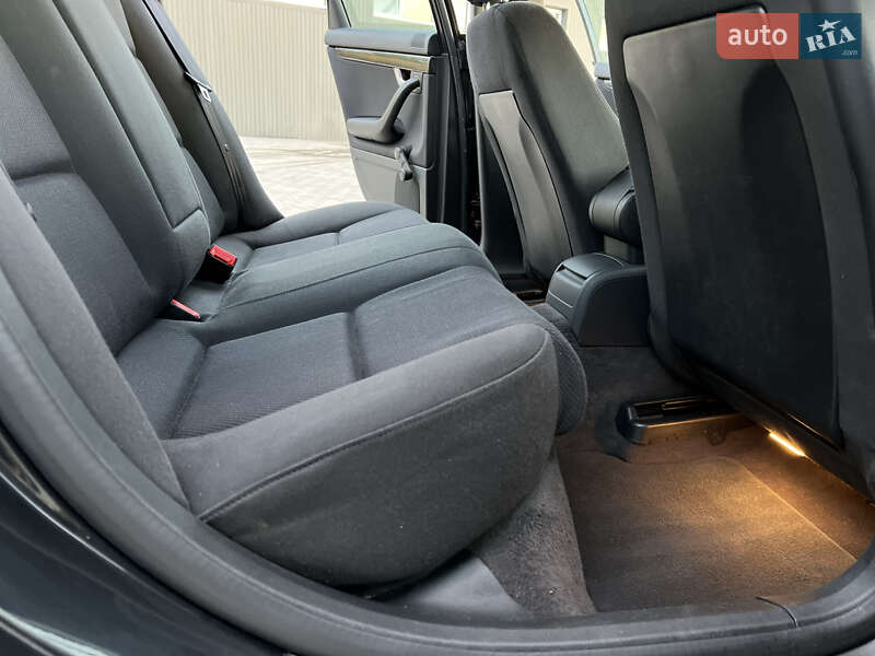 Седан Audi A4 2004 в Тернополе