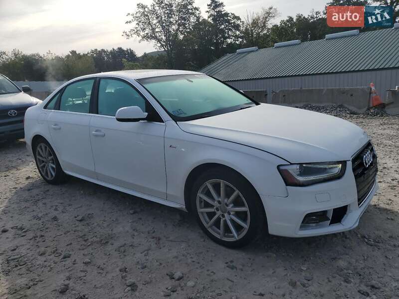 Седан Audi A4 2015 в Львові