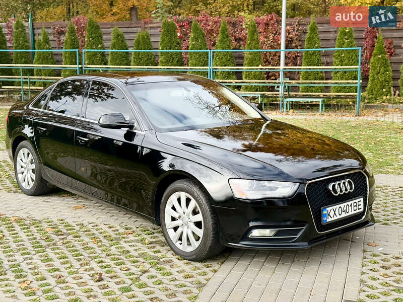 Седан Audi A4 2012 в Харькове
