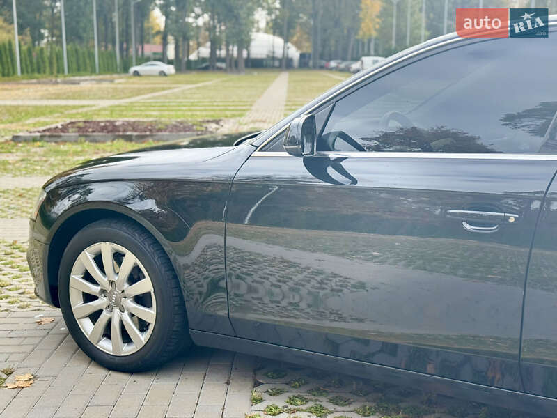 Седан Audi A4 2012 в Харькове