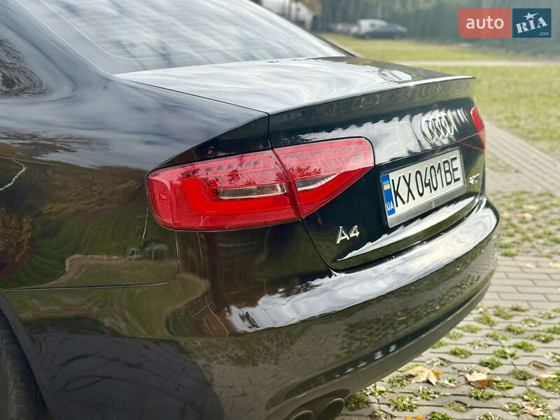 Седан Audi A4 2012 в Харькове