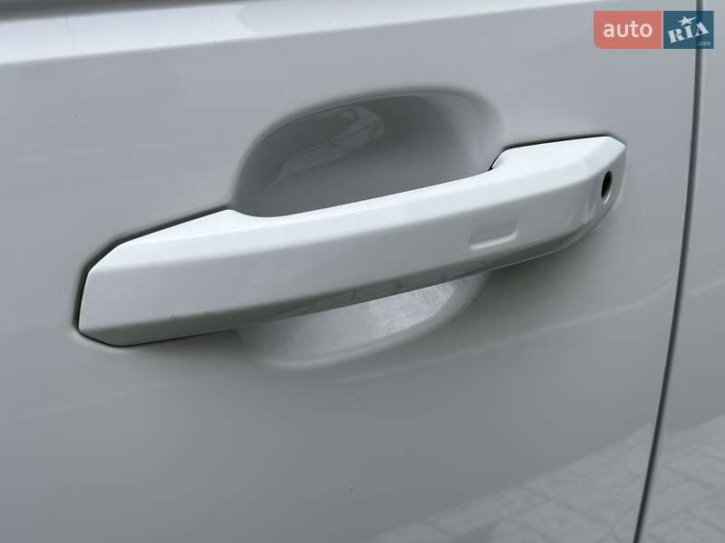 Седан Audi A4 2017 в Киеве фото 8 Седан Audi A4 2017 в Киеве