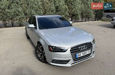 Седан Audi A4 2012 в Днепре