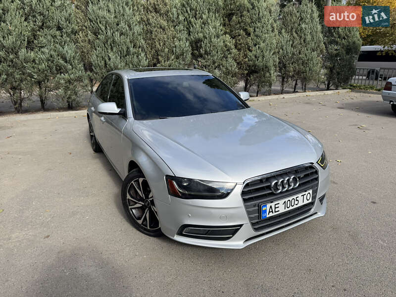 Седан Audi A4 2012 в Дніпрі
