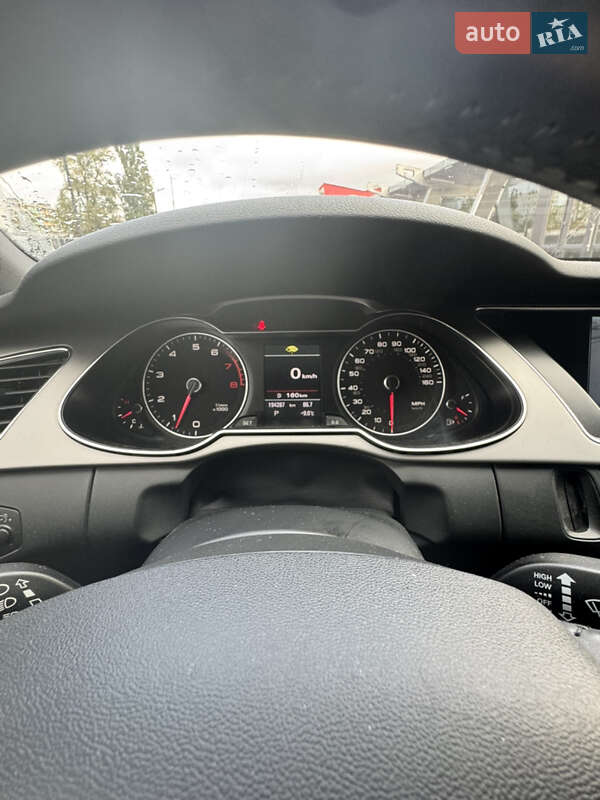 Седан Audi A4 2012 в Киеве