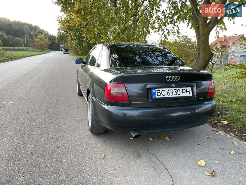 Седан Audi A4 1997 в Перемышлянах