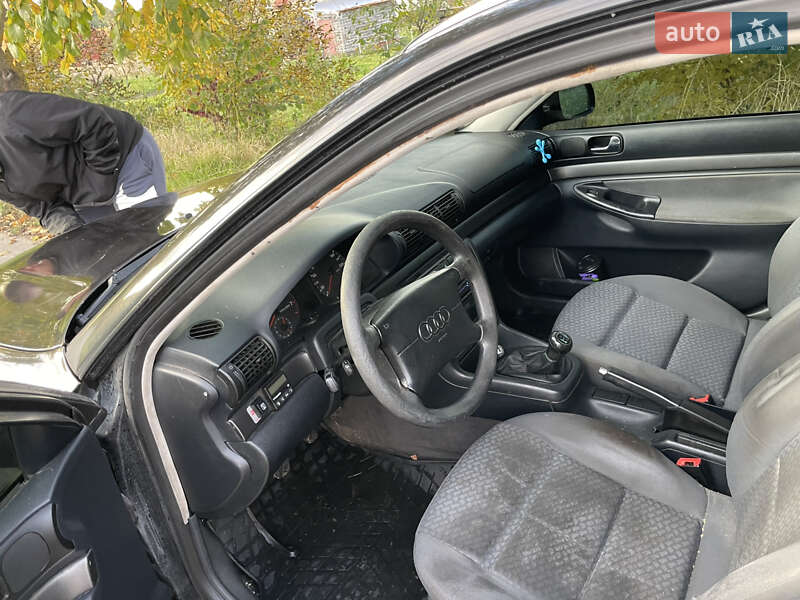 Седан Audi A4 1997 в Перемышлянах