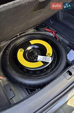 Седан Audi A4 2015 в  фото 25 Седан Audi A4 2015 в