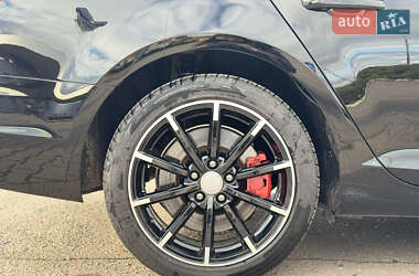 Седан Audi A4 2016 в 