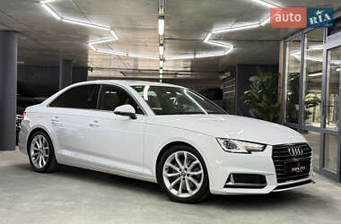 Седан Audi A4 2018 в 