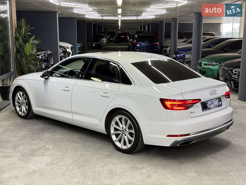 Седан Audi A4 2018 в Одессе