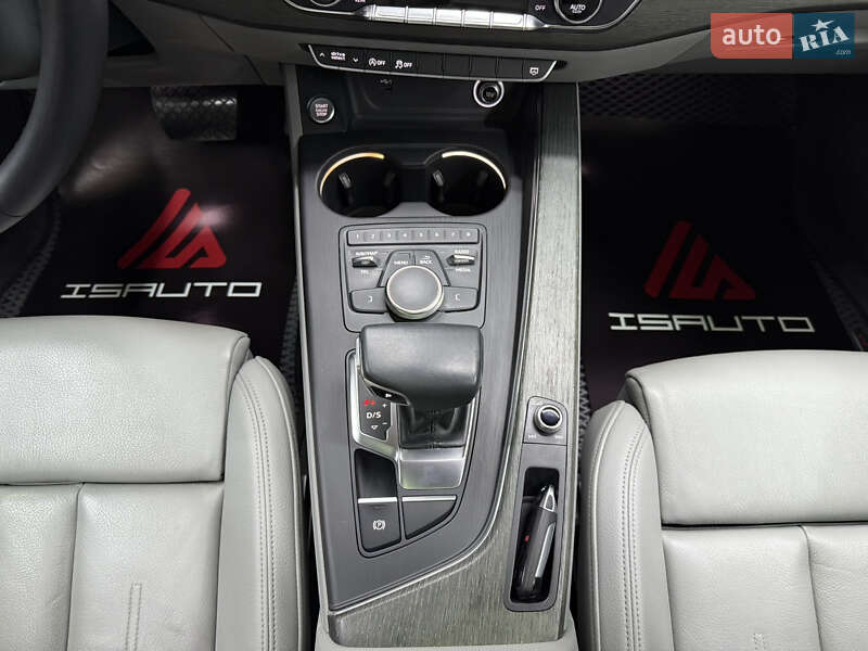 Седан Audi A4 2018 в Одессе