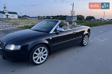 Кабриолет Audi A4 2004 в 