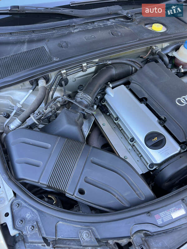 Седан Audi A4 2003 в Збаражі