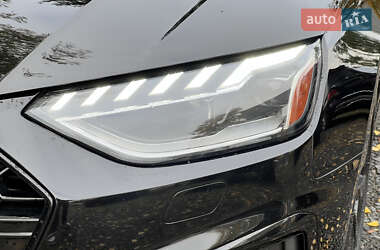 Седан Audi A4 2022 в 