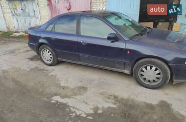 Седан Audi A4 1996 в 