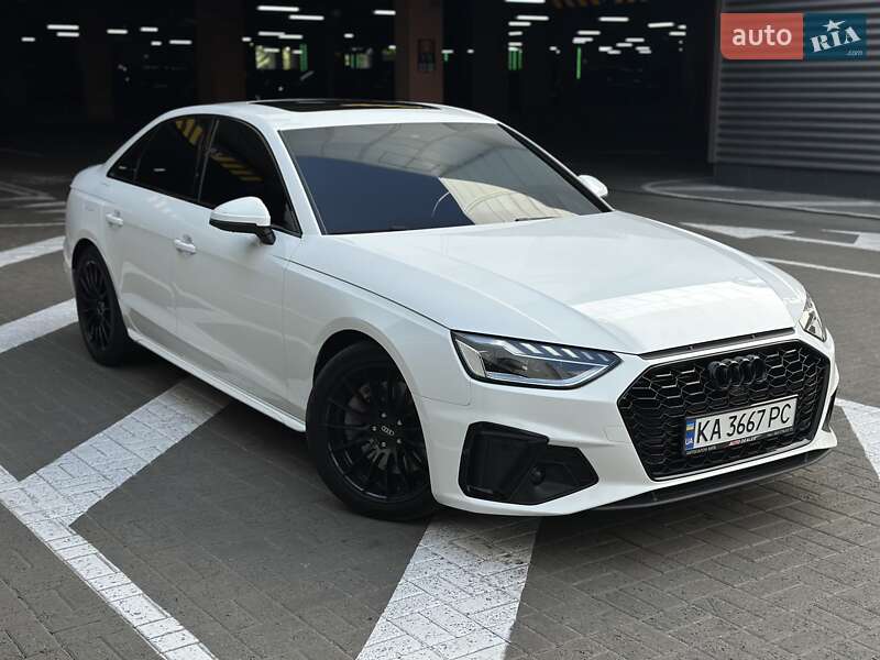 Седан Audi A4 2022 в  фото Седан Audi A4 2022 в