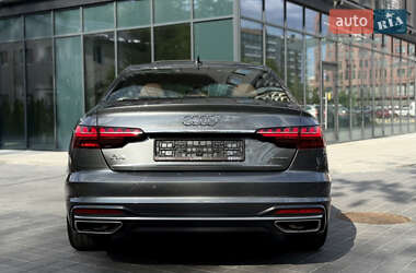 Седан Audi A4 2021 в 
