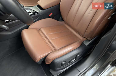 Седан Audi A4 2021 в 