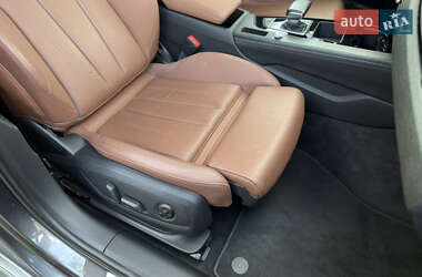 Седан Audi A4 2021 в 