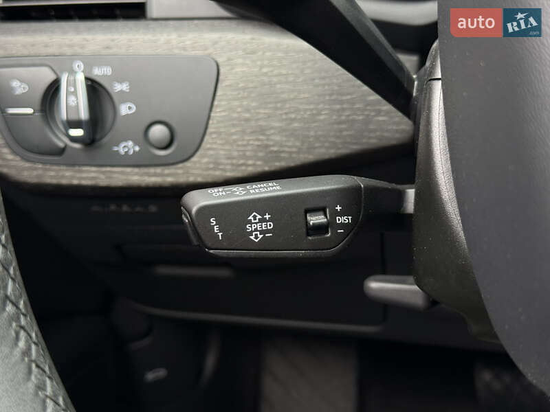 Седан Audi A4 2023 в Киеве