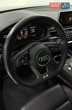 Седан Audi A4 2019 в  фото 17 Седан Audi A4 2019 в