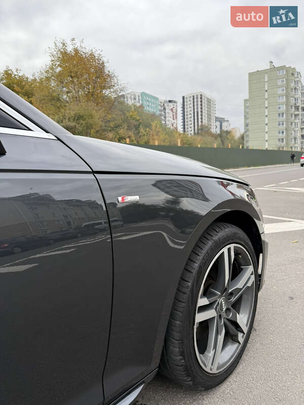 Седан Audi A4 2016 в Львове