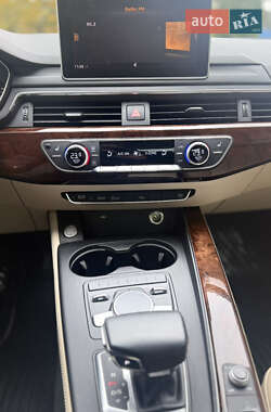 Седан Audi A4 2019 в 