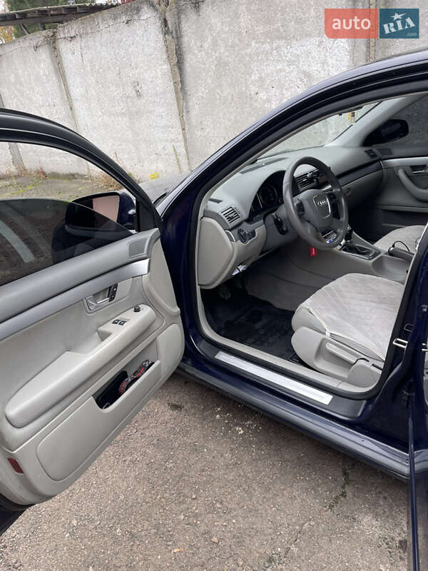 Седан Audi A4 2005 в Киеве