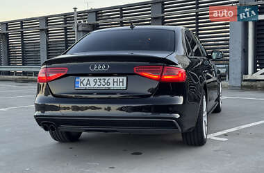 Седан Audi A4 2015 в 