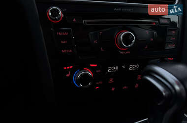 Седан Audi A4 2015 в 