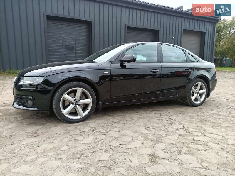 Седан Audi A4 2010 в Львові