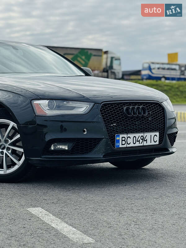 Седан Audi A4 2013 в Львове