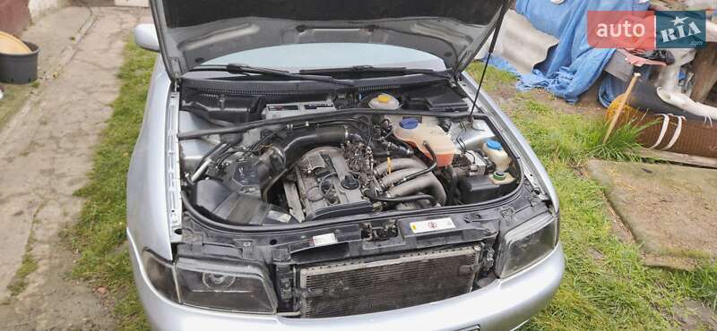 Універсал Audi A4 1996 в Рівному