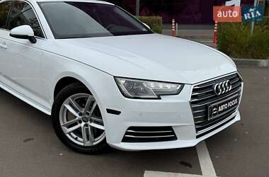 Седан Audi A4 2015 в 