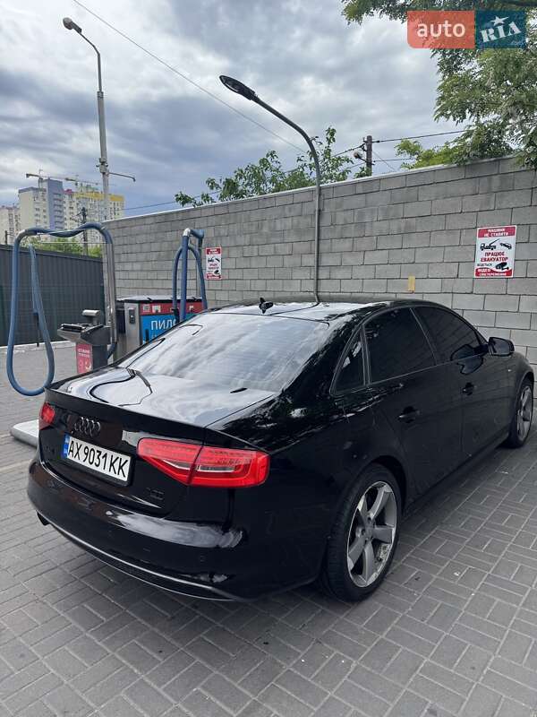Седан Audi A4 2014 в Києві