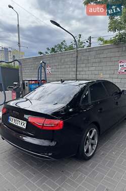 Седан Audi A4 2014 в 
